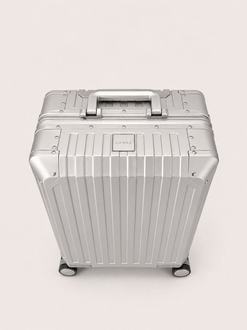 CARRÉ Signature Carry-On: The Classic Edition